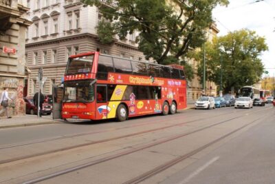 Prague: City Sightseeing HOHO Bus Tour & Optional Boat Tour - Prague Castle Access: How the Routes Cover the Castle Area