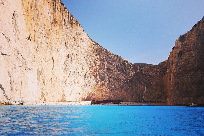 Private 7m 250hp speed boat tour Shipwreck Blue caves up to 8pax - Should you book this private speedboat to Navagio and the Blue Caves?