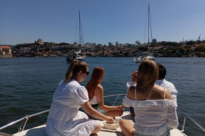 Private Boat Tour 6 Bridges and Ribeira option Sunset up to 6px - Marina da Afurada: Your Start Point and the Easiest Arrival