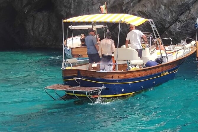 Private boat tour Capri Full day - Inside the day: how the 4 to 8 hours plays out