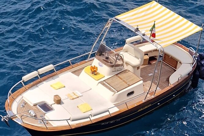 Private boat tour Capri Full day - Drinks and snacks onboard: the comfort factor you’ll feel