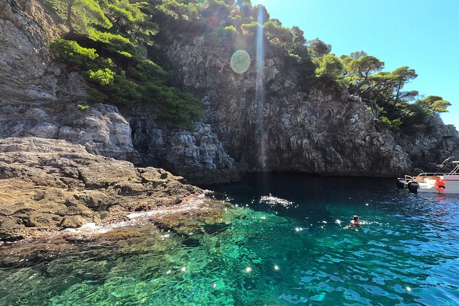 Private Boat Tour Dubrovnik and Elaphiti Islands - Price and value: $422.38 for up to 8 people