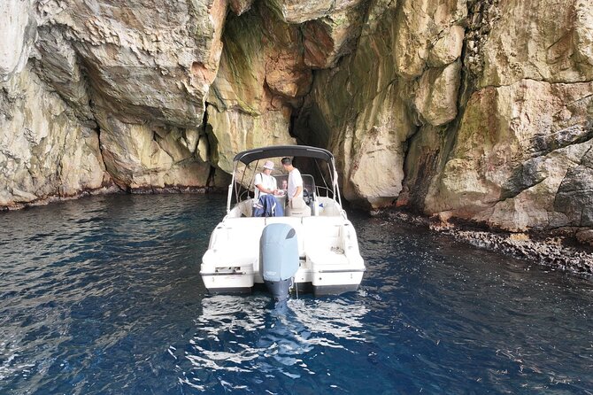 Private Boat Tour Dubrovnik and Elaphiti Islands - Porat Dubrovnik meeting point and the 4-hour flow