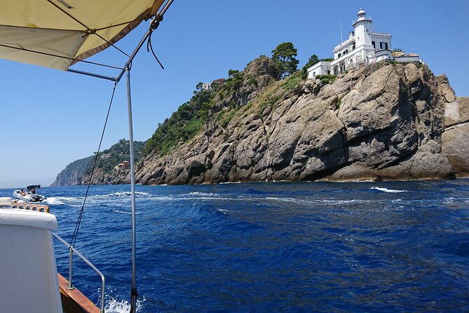 Private boat tour in the Tigullio and in the Portofino area - Gulf of Santa Margherita: a sea-view warmup that sets the tone