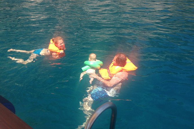 Private boat tour of Capri (relaxation tour three hours) - The route around Capri: grottos, Faraglioni, lighthouse, and the famous rock views