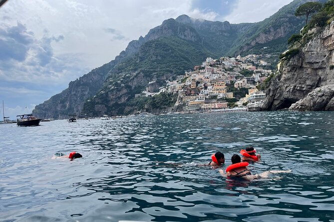 Private boat tour of the Amalfi coast or Capri - Price and what $846.56 per group buys you
