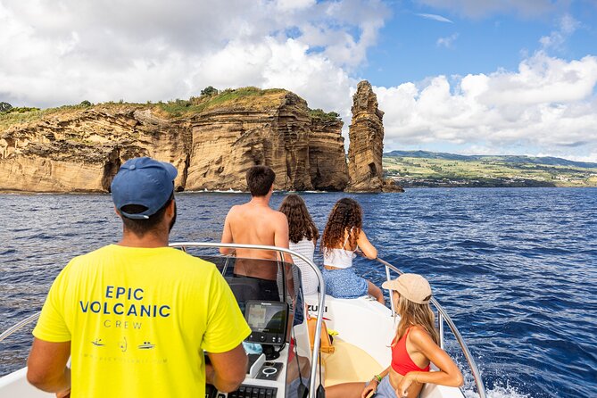 Private boat tour of the islets in Vila Franca do Campo - What “private” changes for your day