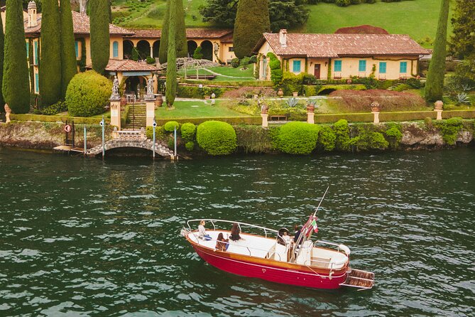 Private Boat Tour on Italian Gozzo on Lake Como - Key highlights you’ll care about