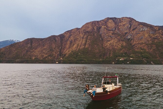 Private Boat Tour on Italian Gozzo on Lake Como - Tremezzina and Villa Carlotta: west-coast elegance