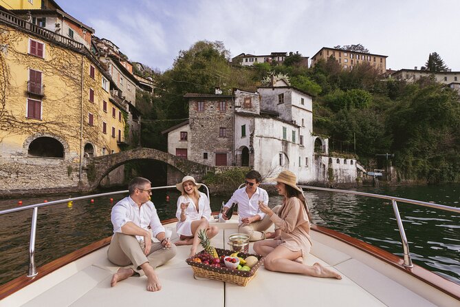 Private Boat Tour on Italian Gozzo on Lake Como - Price and value: $362.81 per group for up to 7
