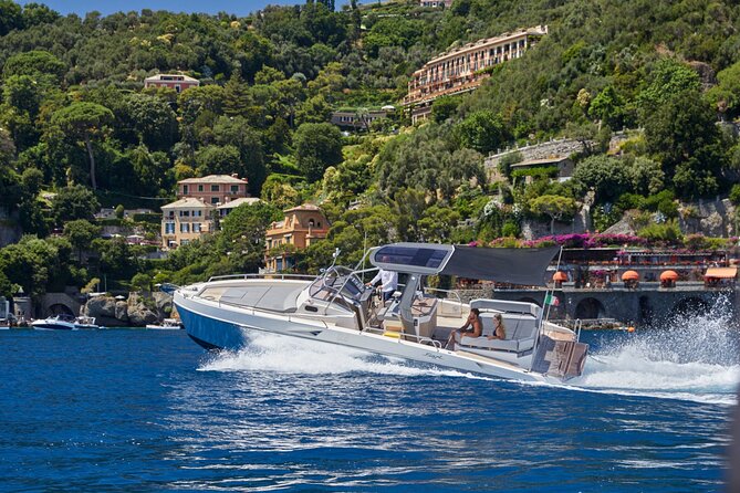 Private Boat Tour Portofino, Golfo Paradiso and Tigullio - Stop 3: The Camogli-San Rocco-Punta Chiappa area and the fishing connection