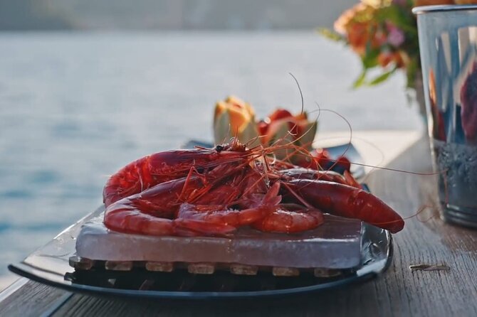 Private Boat Tour Portofino, Golfo Paradiso and Tigullio - Stop 4: Camogli’s colorful seafront in a quick, satisfying loop
