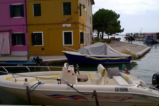 Private Boat Tour to Murano, Burano and Torcello - Private boat island hopping that actually feels different
