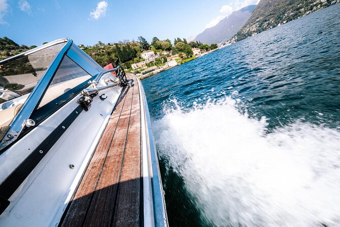 Private Boat Tour with Open Bar Lake Como 7 Pax - Celebrity-villa stretch: Moltrasio and Laglio side-by-side