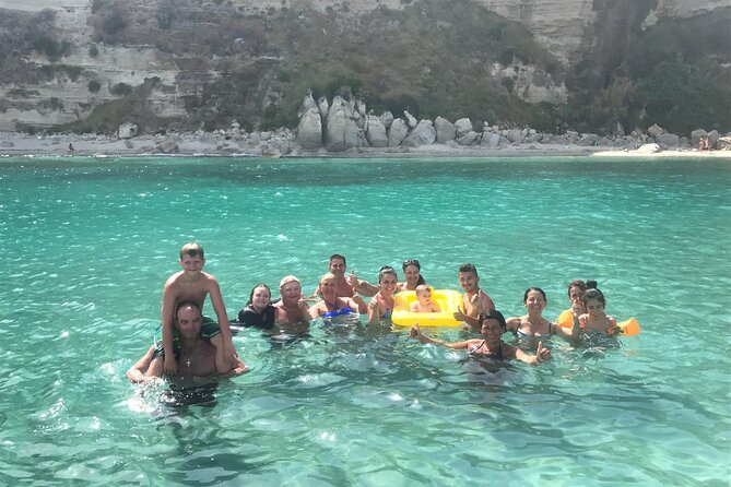 private boat tour with skipper from Tropea to Capo Vaticano - Bay of Riaci: rocky ravines and a second snorkeling round