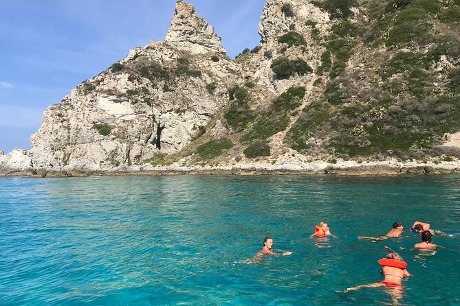 private boat tour with skipper from Tropea to Capo Vaticano - Skipper quality makes or breaks the day