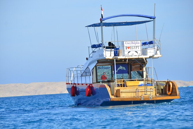 Private Dolphin House Boat Tour with Snorkeling & Lunch– Hurghada - Onboard lunch and drinks: why the meal is a big part of the value