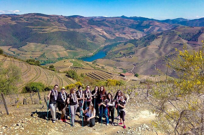 Private Douro and Porto 4x4 Tour with Wine Tasting and Boat Trip - Favaios: wine villages, old-school stories, and Moscatel tastings