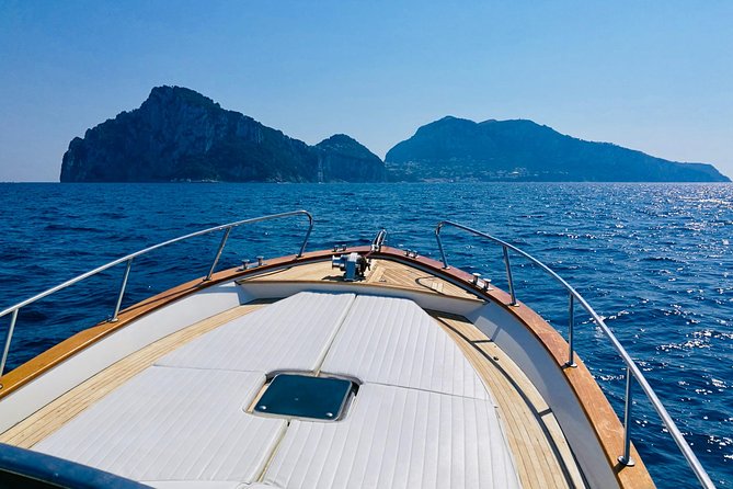 Private Island of Capri Boat Tour for Couples - Why this private Capri boat works so well for couples