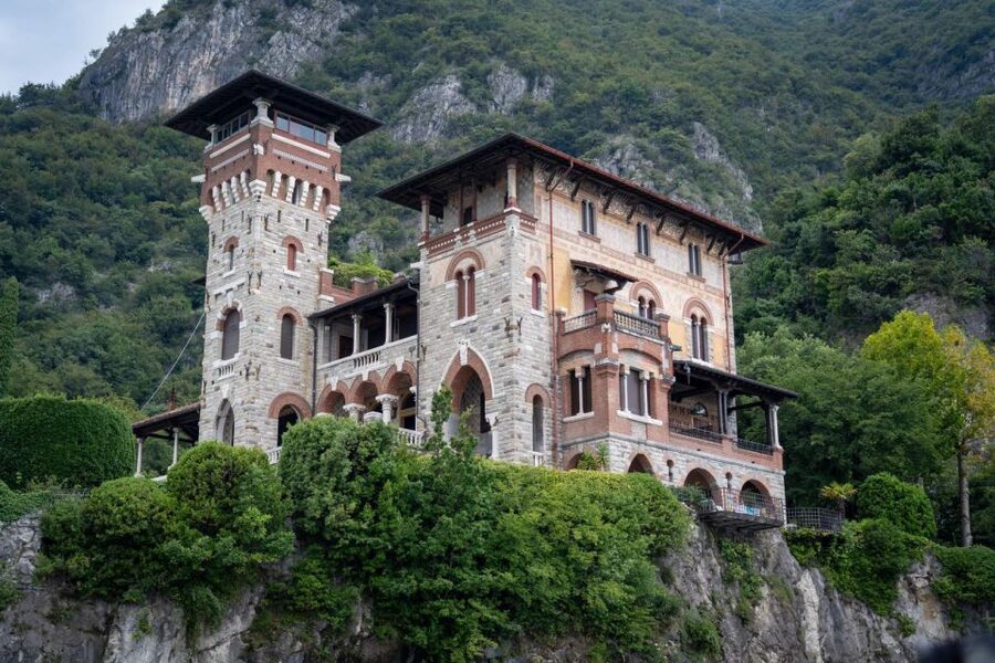 Private Luxury Boat Tour of Lake Como with Stops & Drinks - Lenno’s villa belt: why stops around Lenno feel unhurried