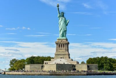 PRIVATE Manhattan Speedboat Tour - Up to 12 passengers - Crossing to New Jersey for the big skyline panorama
