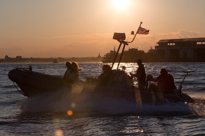 PRIVATE Manhattan Speedboat Tour - Up to 12 passengers - Price and value: $1,200 per group, up to 12 seats