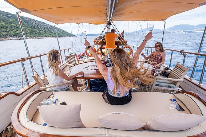 Private Sunset Boat Tour in Bodrum With Dinner - Price and Value: What You’re Paying For at $254.60 Per Person