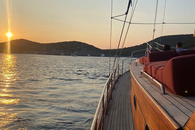 Private Sunset Boat Tour in Bodrum With Dinner - Where You’ll Meet (And Why It Helps)