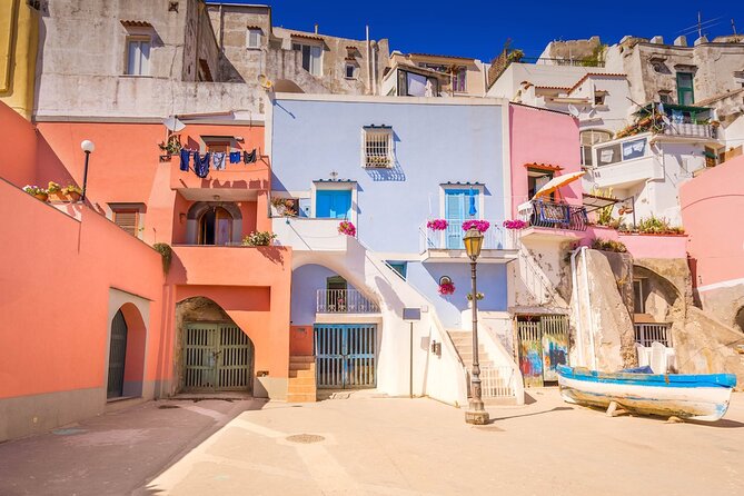 Procida Small Group Boat Tour from Ischia with Aperitif - The boat setup and small-group feel (max 12–14)