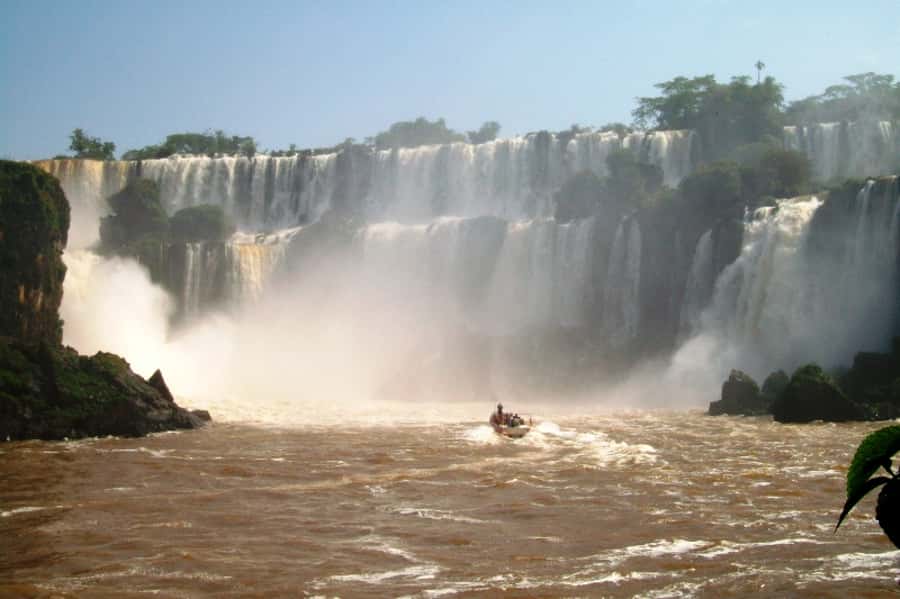Puerto Iguazú: Iguazú Falls Adventure with 4WD & Boat Ride - Yacaratiá 4x4 and the 100-meter descent to the Macuco base