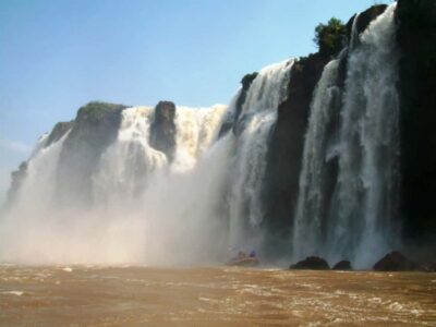 Puerto Iguazú: Iguazú Falls Adventure with 4WD & Boat Ride - From Puerto Iguazú to the park: why the transfer timing is part of the experience