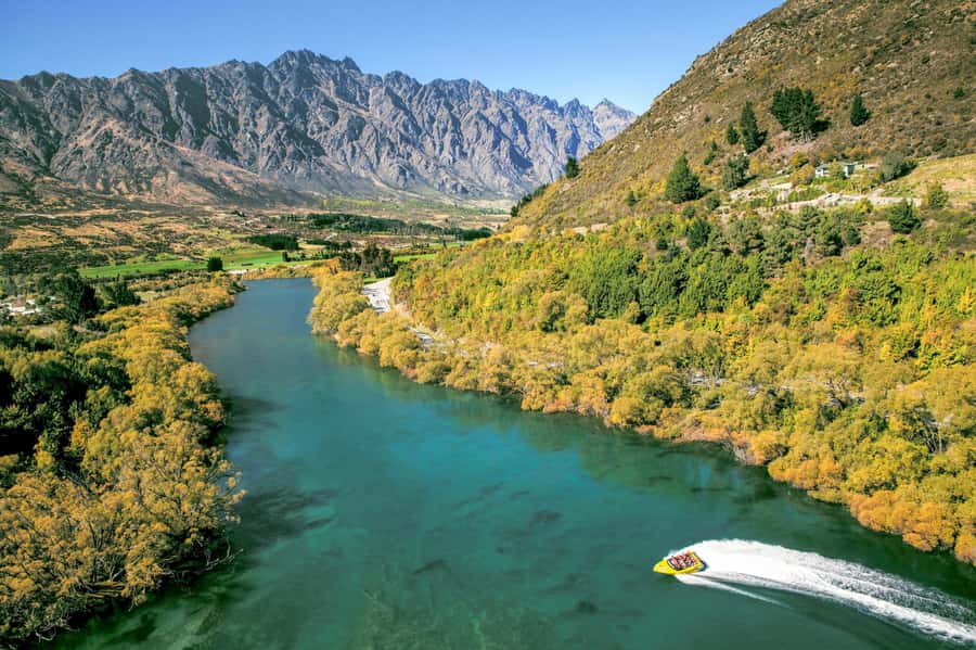 Queenstown: Shotover River and Kawarau River Jet Boat Ride - Shotover River spins: 360° rotations in shallow channels