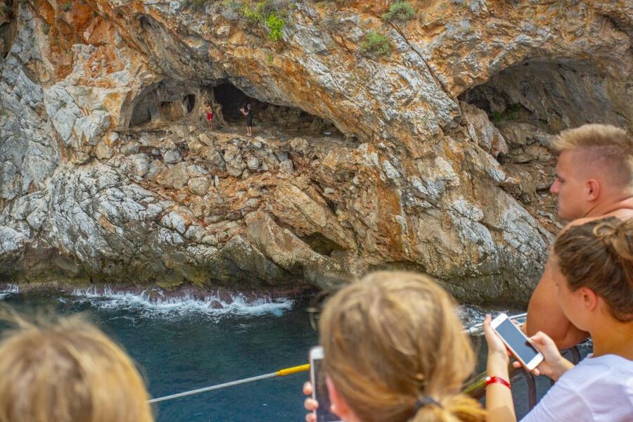 Red Dragon Pirate Boat Trip & Lunch - Alacasu Koyu / Alaca Water: final swim and snorkeling time