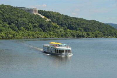 Regensburg: Klinger's Sightseeing Boat Tour to Walhalla - Timing choices: 10.30, 12.30, and the 14.30 one-hour Walhalla option