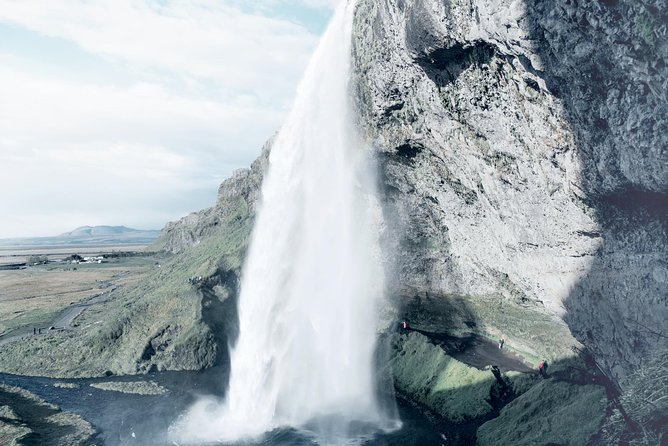 Reykjavik: Glacier Lagoon Boat Ride & South Coast Full Day Tour - Vík Stop: Food, Sea Stacks, and a Break From the Constant Motion
