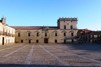 Rías Baixas: Guided Day Tour from Santiago with Boat Ride - Pontevedra’s monumental heart in a focused guided walk