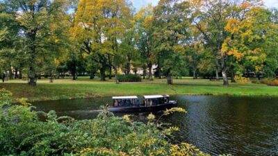 Riga: Canal Boat Tour with Drink & Old Town Audio Tour - Why the ticket price feels fair: drink + two audio experiences