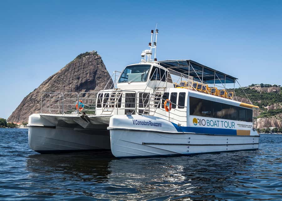 Rio: Boat Tour of Guanabara Bay - The Niemeyer Moment: MAC’s Disc Shape From the Water