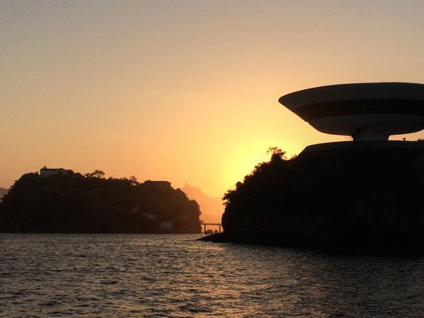 Rio: Boat Tour of Guanabara Bay - Shoreline Highlights: Beaches and Fortresses Along Guanabara’s Edge
