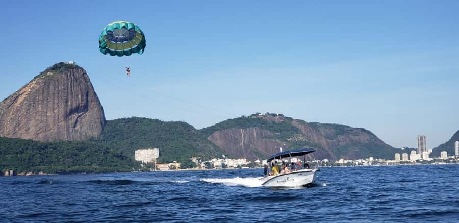 Rio de Janeiro: 2-Hour Boat Trip with Parasailing - Safety first, but not in a scary way
