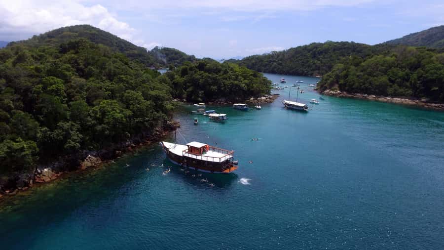 Rio de Janeiro: Ilha Grande with Boat Tour & Optional Lunch - Ilha Grande from Rio: a day that trades stress for water time