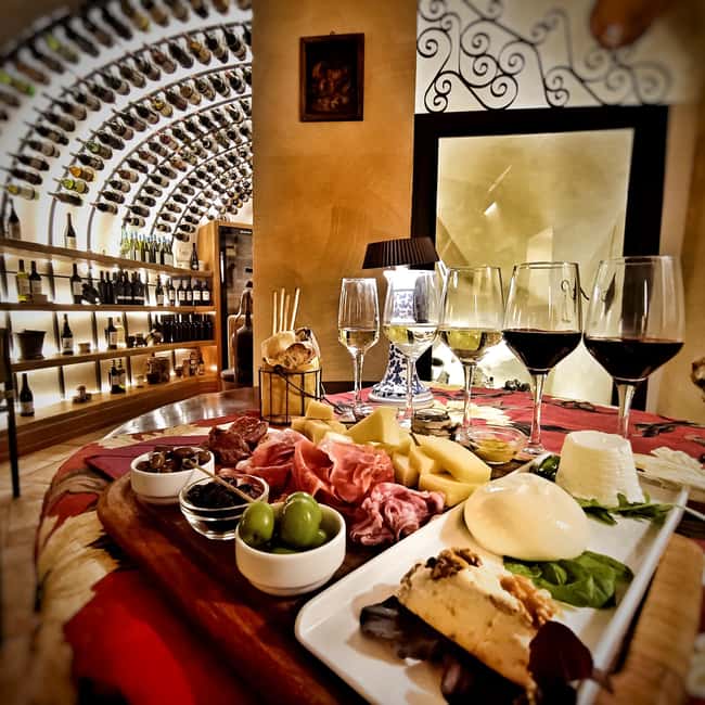 Rome: Food Tasting and Wine Pairing & Tiber River Boat Ride - Cantina Fabullus: tasting in a Roman cistern under Trastevere