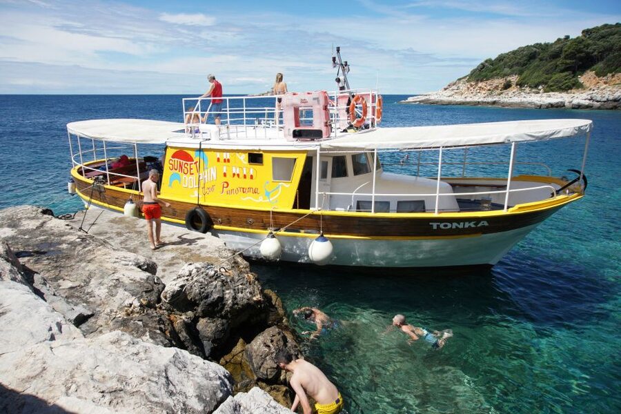 Rovinj Islands Boat Tour with Swimming - Dvije Sestrice: Snorkeling Time Between Two Islands