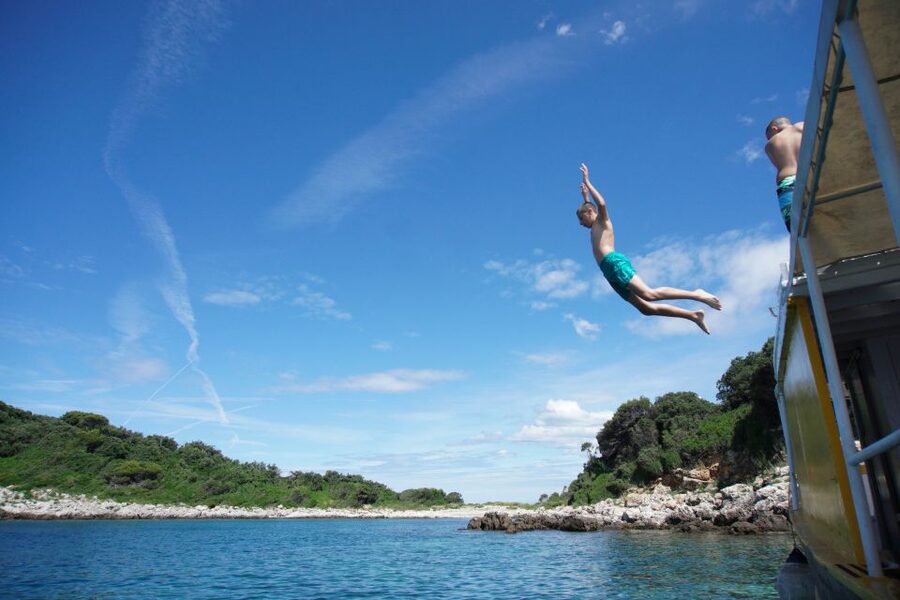 Rovinj Islands Boat Tour with Swimming - Sv. Ivan Island: 90 Minutes for Cliffs, Swimming, and Lighthouse Views