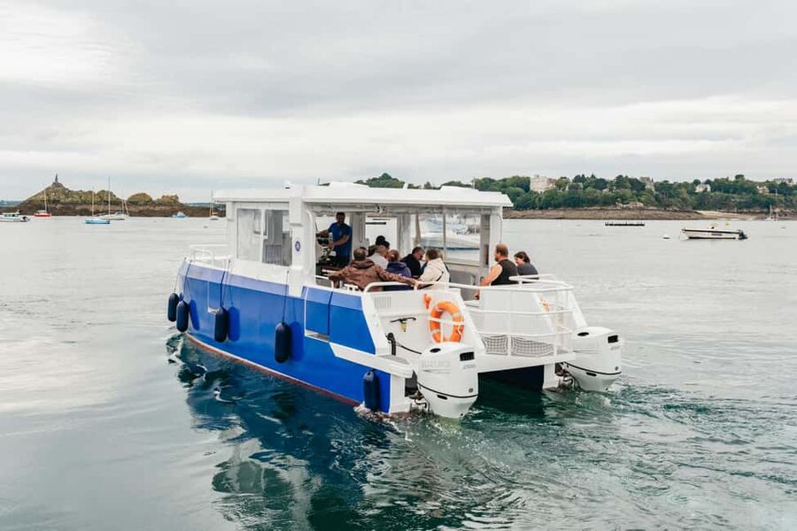 Saint-Malo: Guided Boat Tour with Local Captain - Saint-Malo from the water: why this guided boat tour works