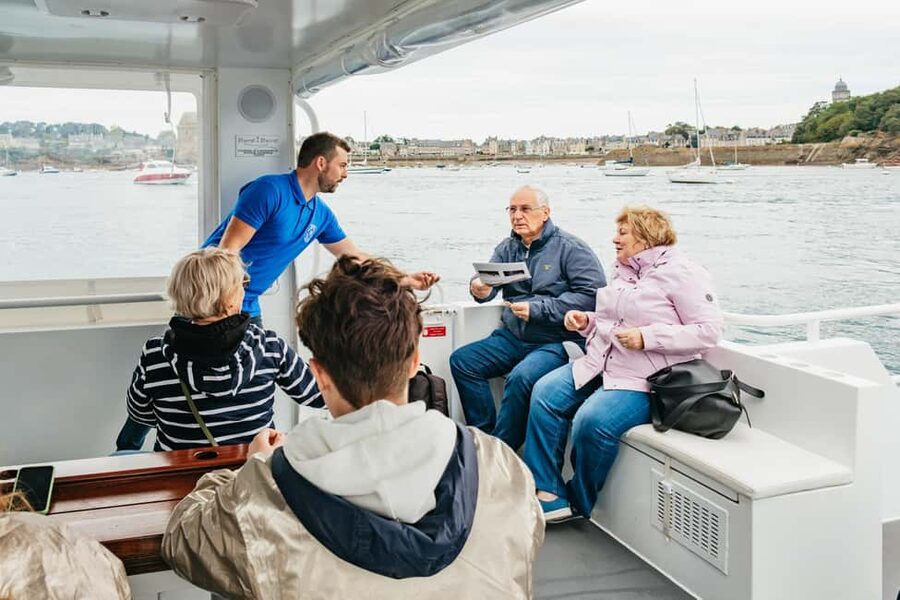 Saint-Malo: Guided Boat Tour with Local Captain - Language and guide style: clear talks in French and English