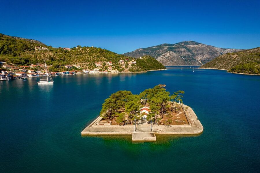 Sami: Ithaca Island Boat Trip with Swimming and Snacks - Christina III: the wooden boat feel (and what you’ll notice onboard)