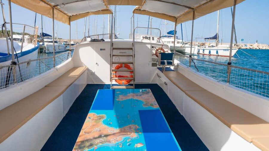 San Vito Lo Capo: Boat Trip with 3 Swimming Stops and Snacks - Cala ’Mpiso: Your First Real Water Break in the Zingaro Reserve