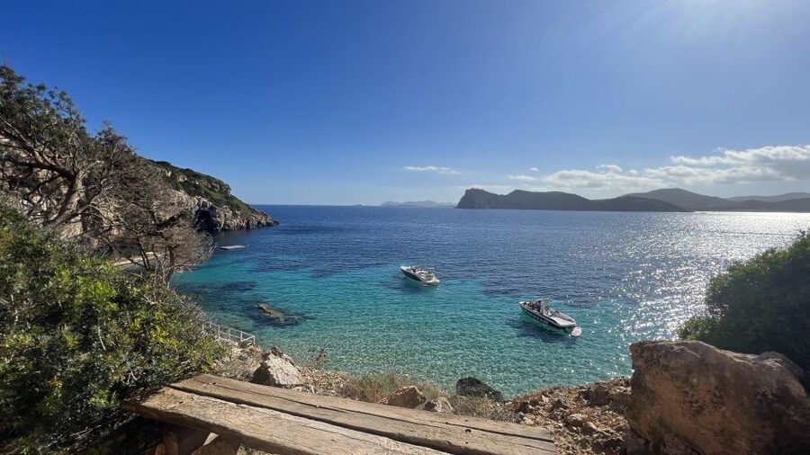 Santa Eulalia: Boat Trip to the North Ibiza Tagomago Island - Captain Kim and the small-group vibe on the water