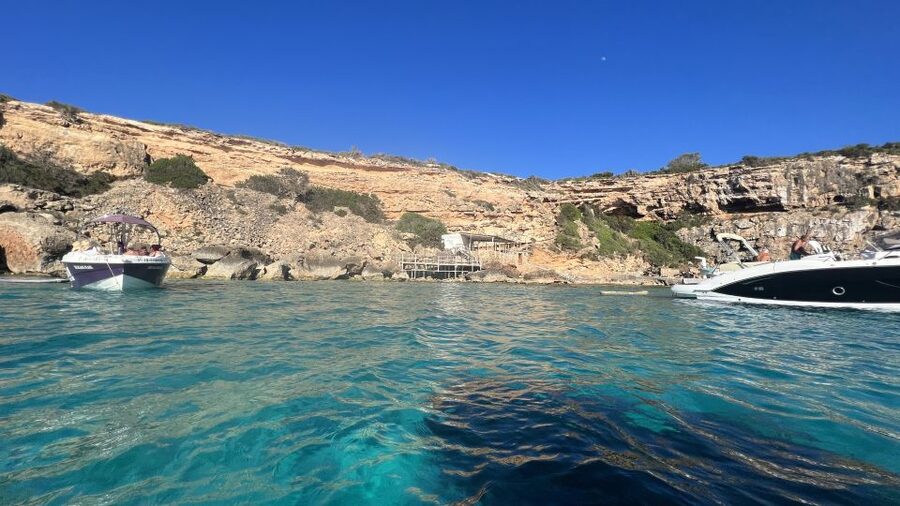 Santa Eulalia: Boat Trip to the North Ibiza Tagomago Island - The 2.5-hour format: quick, active, and not too much work